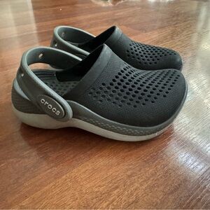 Toddler Crocs Size 8